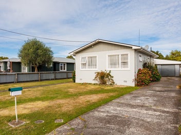 Charming 1960s Gem - Tidy & Warm