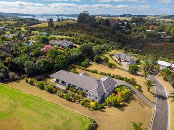 Beautiful Riverview Home - Priced to Sell