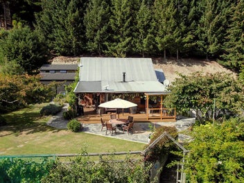 Affordable rural Cottage with Income Potential
