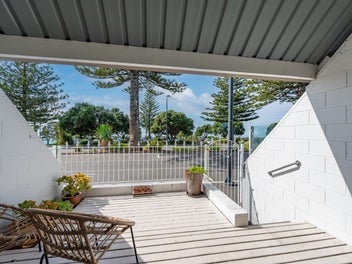 Wake up to ocean views on Napier's Marine Parade