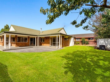 Brick & Tile - Central Pukekohe