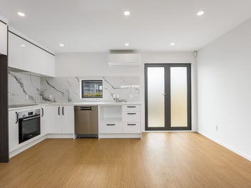 Brand New, Must Sell, Rangi Zone