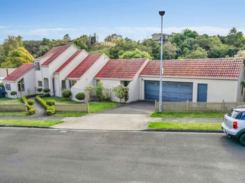 Family retreat on Saint Johns Hill