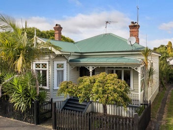 Charm, Character and Garaging