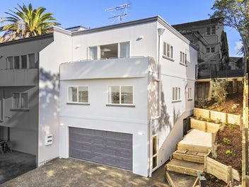 REMUERA, VIEWS AND WALK TO MEADOWBANK SCHOOL
