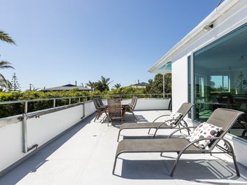 Your Slice of Waimarama Awaits!