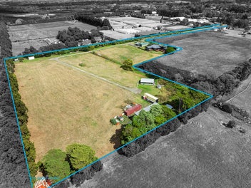 Rare 7-Acre Gem in Auckland's Growth Hotspot!