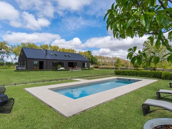 RURAL LUXURY WITH DESIGNER EDGE