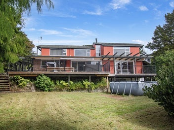 Privacy & Space for Extended Family!