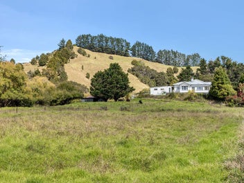 Peaceful Villa Lifestyle, Rural Peria
