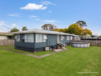 A Great Buy on Hakanoa Street!