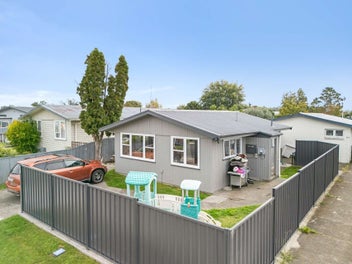 Smart Buying in a Great Flaxmere Location!