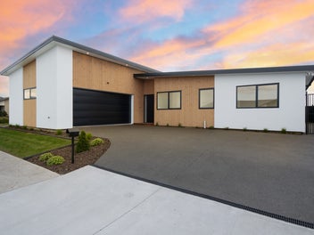 Stunning New Home With High-End Finishes