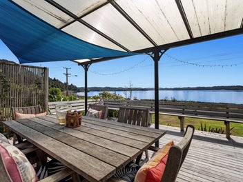 Lakeside Living