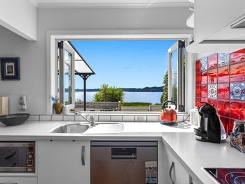 Lakeside Living