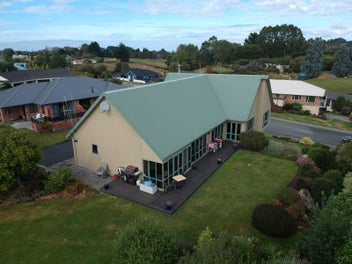 Image 1 of 18