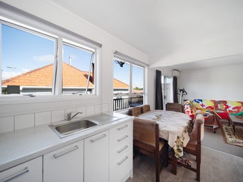 NEST OR INVEST IN A CONVENIENT LOCATION