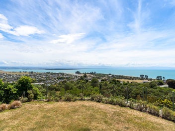 Stunning Family Home Near Tahunanui Beach!