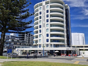 Image 1 of 18