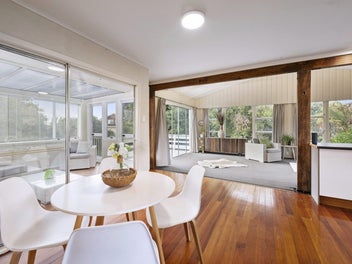 Ideal Family Living in a Prime Location