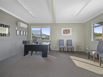 Savvy Real Estate Investment with Future Options