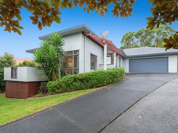 Fabulous Family Home, Affordable & Freehold!