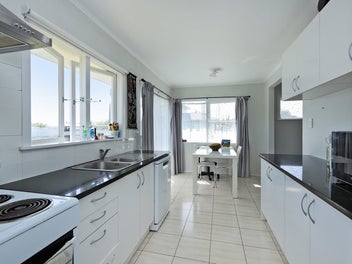 Bright And In Move - In Condition