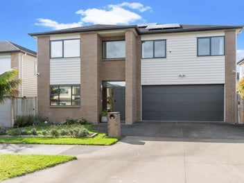 Spacious Home + Lots of Extras! Selling Below CV!