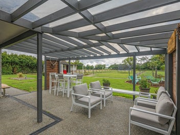 Country living packed with potential