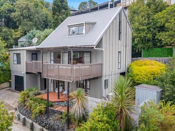 Another SOLD by Min Qin & Team!