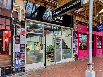 Image 1 of 6