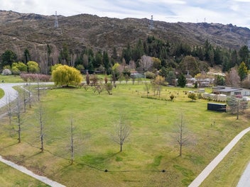 PRESTIGIOUS CLYDE LOCATION