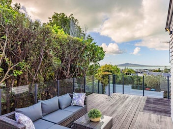 Luxury, Location With Panoramic Views