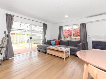 Modern 2-Bedroom Home in the Heart of Papakura