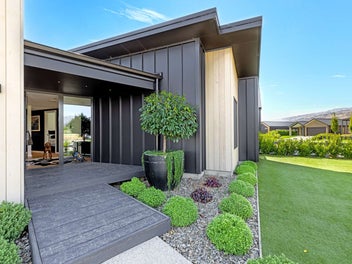 Luxe Living in Wooing Tree Estate