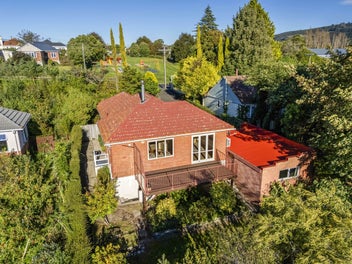 Sunny & Elevated Living In Liberton