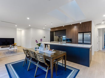 Modern Marvel on 1,000sqm of Pure Potential