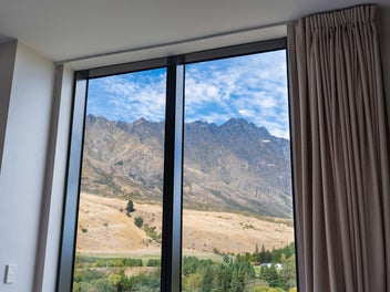 Million Dollar Views, 2 Carparks! THE DEAL!