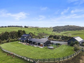 A Rare Find - House and 132ha of Land in Ararimu!