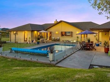 Relaxed Rural Living – Present All Offers