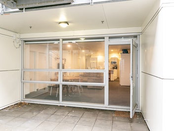7 Double Bedrooms for 7 Happy tenants!