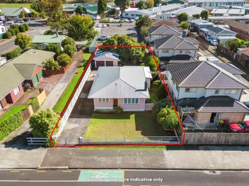 Huge Potential on 809m² (MOL)