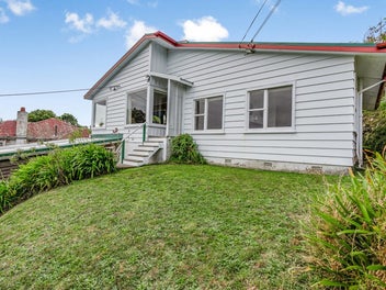 5 bedroom opportunity in Newlands