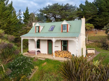 Live the coastal life at Taieri Beach