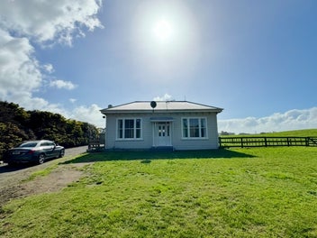 Image 1 of 18