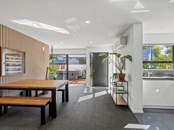 UNDER OFFER!!