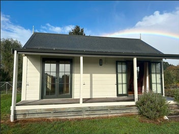 Image 1 of 7