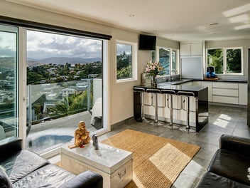 WHAT YOU SEA IS WHAT YOU GET - RV $920,000