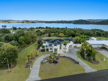 Ohope Serenity and Elegance on 3288m2