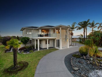Ohope Serenity and Elegance on 3288m2
